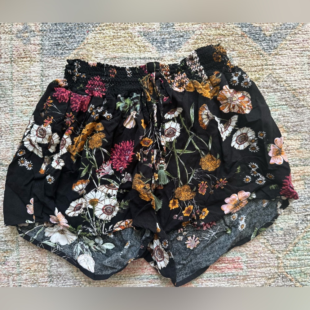 Women’s floral high rise drawstring short